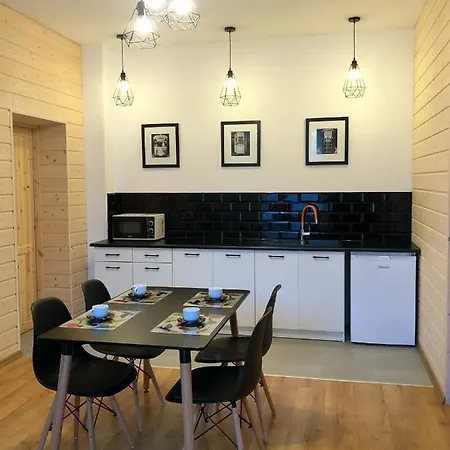 Urokliwy Apartament Устрики-Долішні Екстер'єр фото